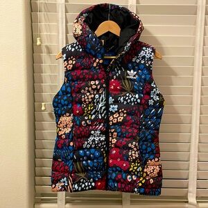 Like new, adidas floral puffer vest with hood, large